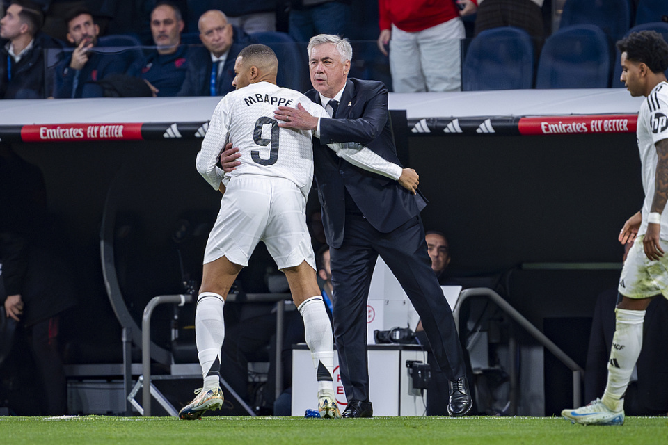 安切洛蒂继续胜利步步为营：对决伯恩利(安切洛蒂履历)