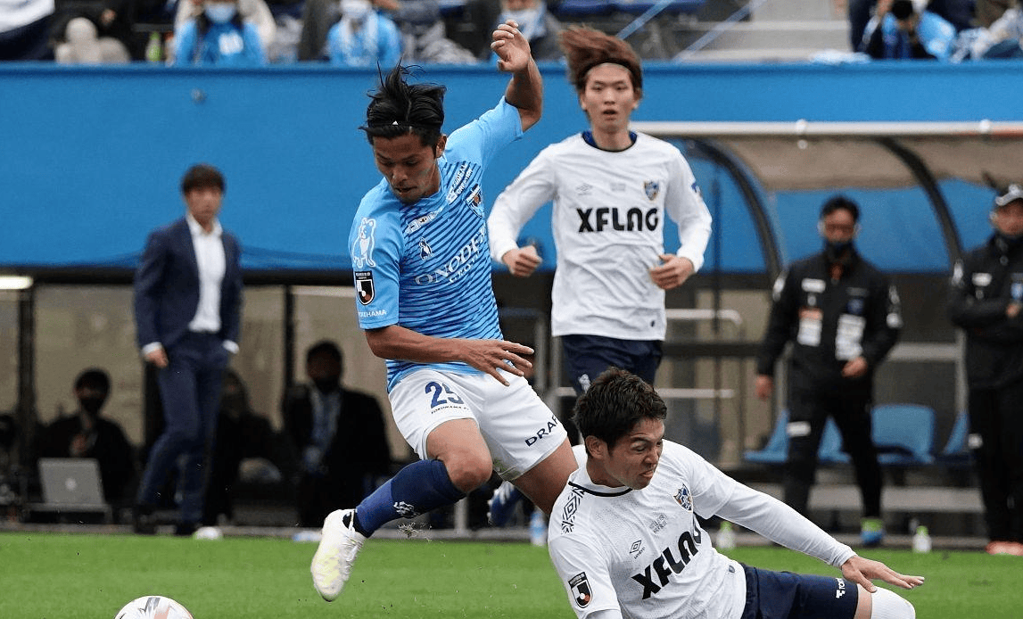 神户胜利船战胜鹿岛鹿角,J联赛排名持续攀升 神户胜利船战胜鹿岛鹿角,J联赛排名持续攀升